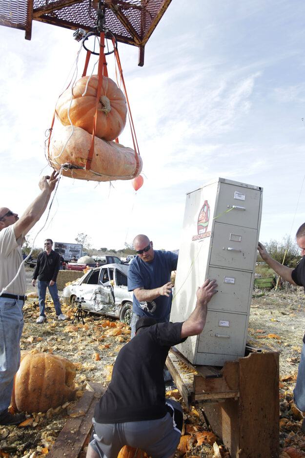 Hee Haw Farms holds annual Giant Pumpkin drop | News, Sports, Jobs